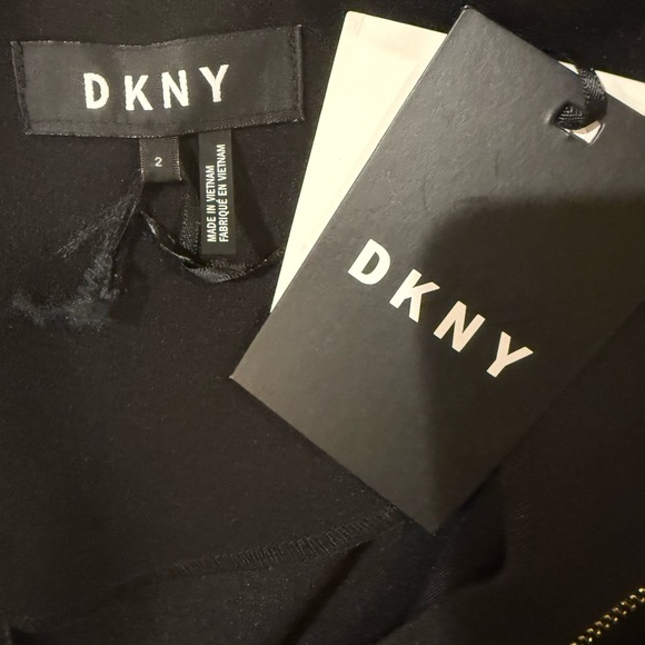 NWT DKNY Black Fit & Flare Dress Gold Zip White Trim Work Party Size 2 - Picture 2 of 5